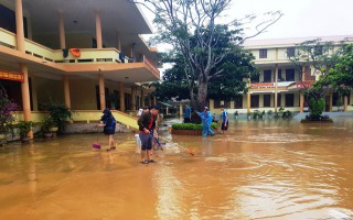 Quảng Bình: Học sinh trở lại lớp sau nhiều ngày phải tạm nghỉ vì mưa lũ