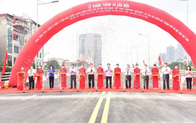 Thông xe cầu vượt quy mô lớn nhất Hà Nội